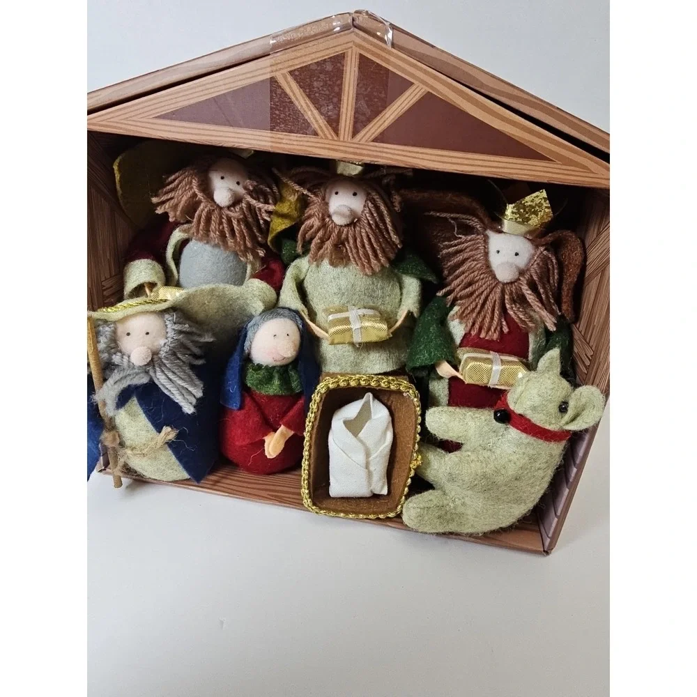 Felt Nativity Christmas Set Creche Mary Jesus Joseph‎ Wise Men And Animal